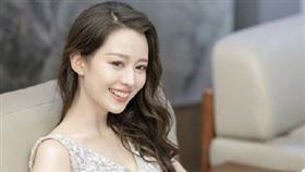 吉娜愛麗絲 微博