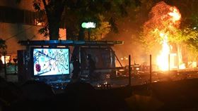 港警攻入香港理工大學（圖／翻攝自Stand News 立場新聞）