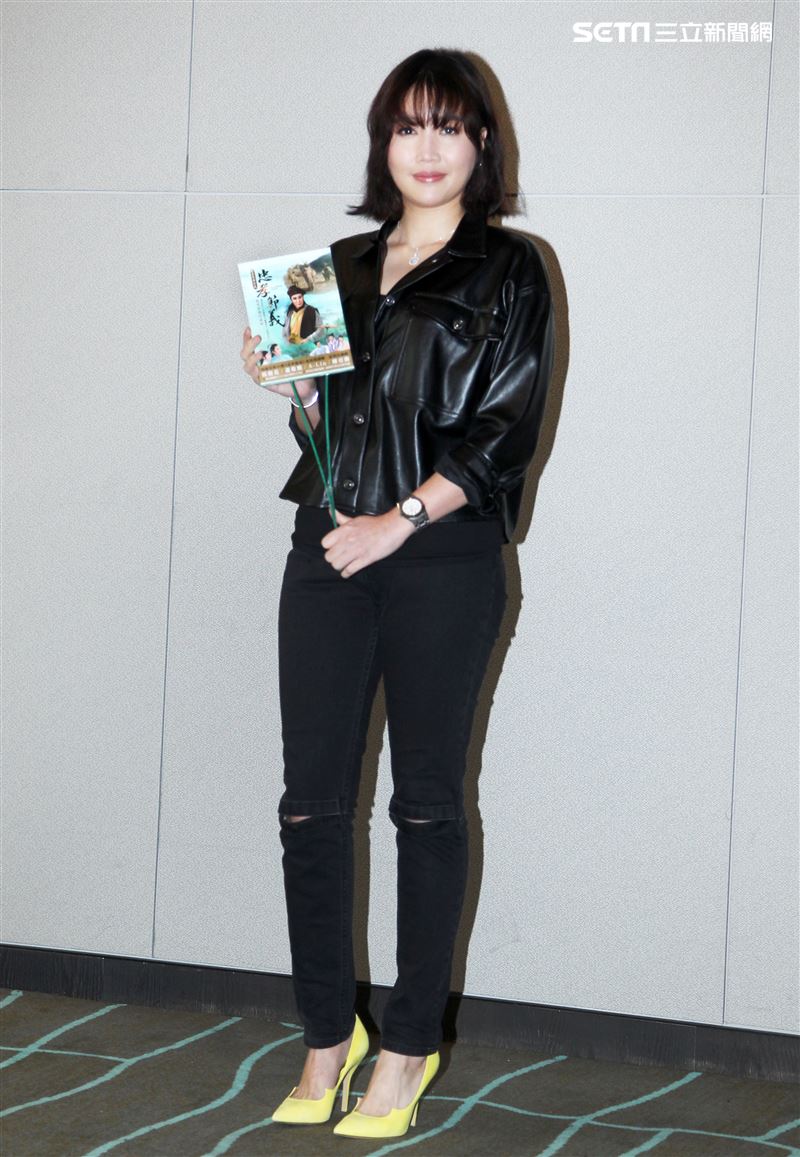 A-Lin坦言接到邀約演唱忠孝節義第三單元主題曲時相當驚訝。（記者邱榮吉/攝影）