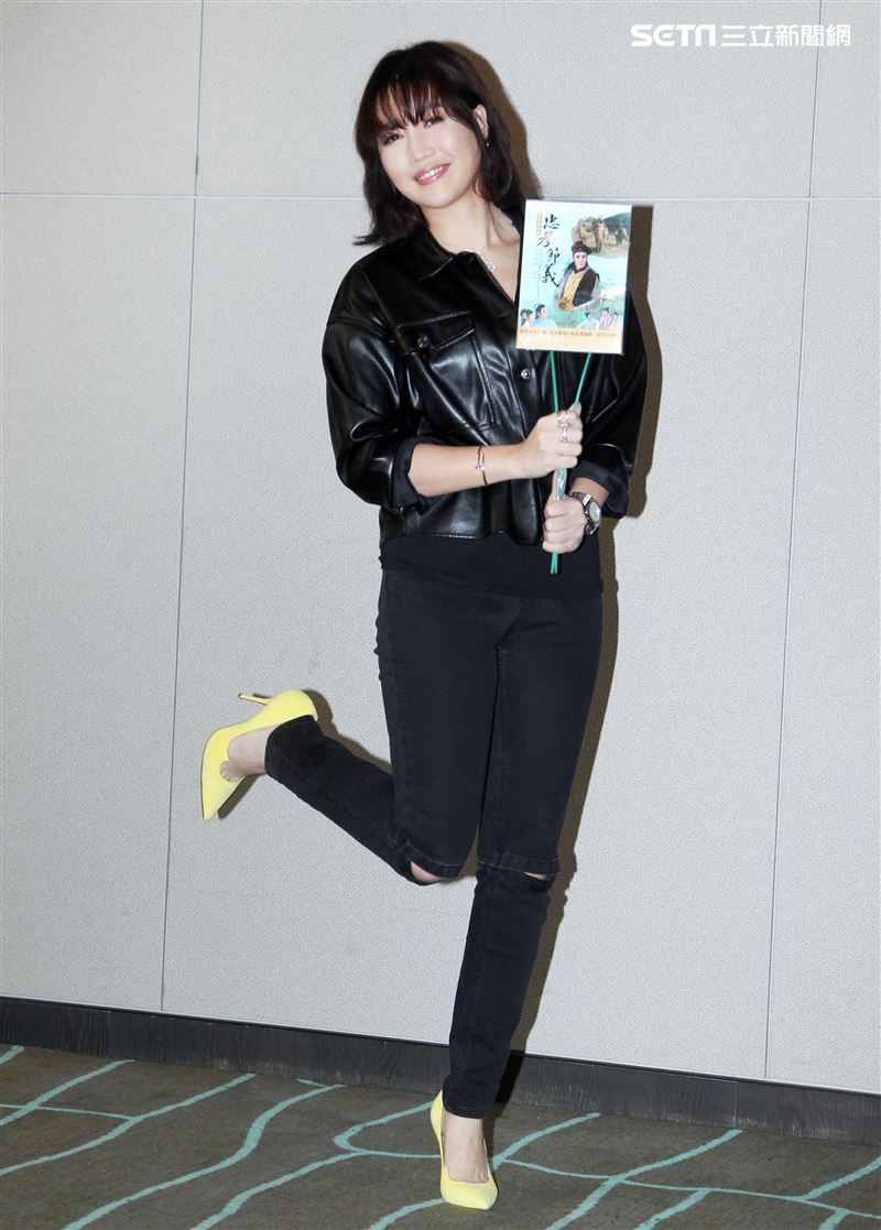 A-Lin坦言接到邀約演唱忠孝節義第三單元主題曲時相當驚訝。（記者邱榮吉/攝影）