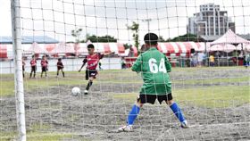 ▲桃捷盃足球賽熱情開踢。（圖／桃園捷運提供）
