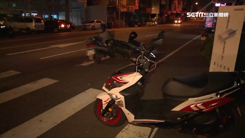 遭違規機車撞倒！騎士倒地再被後車撞