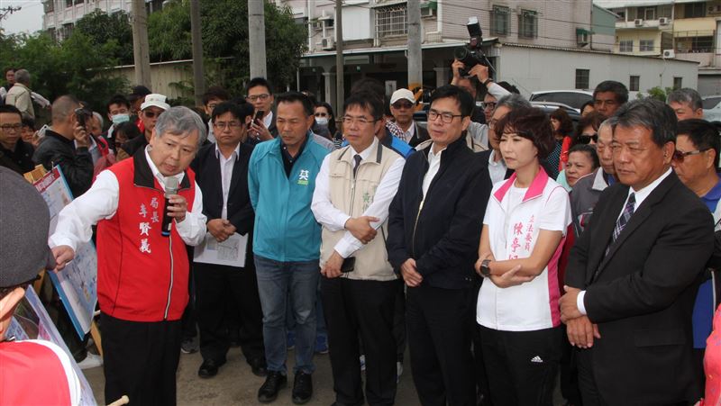 陳其邁同黃偉哲視察台南水利建設