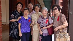 長榮女中古蹟紅樓修復  資深校友見證台南市長榮女中校園內創建於公元1923年的市定古蹟紅樓，經過約3年時間修復重現風華。校方邀請資深校友在校慶時返校見證。（長榮女中提供）中央社記者楊思瑞台南傳真  108年11月20日