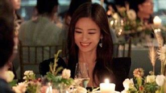 宋仲基哭了！喬妹近照曝光美出天際線