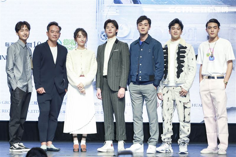 《想見你》首映會主演柯佳嬿、許光漢等出席。（圖／記者林士傑攝影）