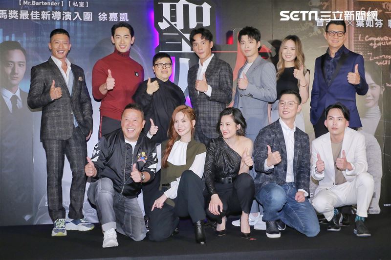 《聖人大盜》首映會，全體演員合影。（圖／記者林士傑攝影）