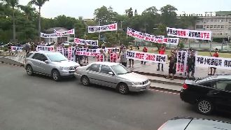 「韓國瑜出來！」一德攤商哭喊給活路