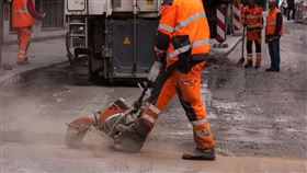 施工，鋪路，噪音，工人（圖／翻攝自pixabay）