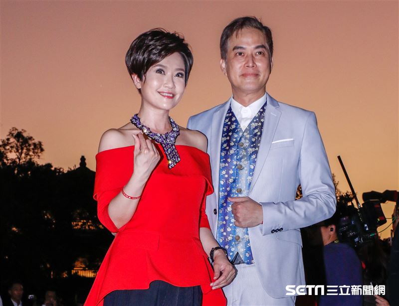 寇乃馨及林建寰參加林志玲和AKIRA世紀婚禮。（圖／記者林聖凱攝影）