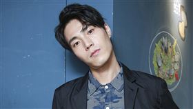 唐振剛專訪。（記者林士傑攝影）