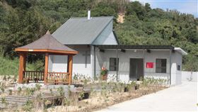 苗縣設置犬貓動物焚化爐（1）苗栗縣生態保育教育中心設置「犬貓動物焚化爐」，20日完工揭牌，配合樹葬區、追思亭等設施，提供毛孩等家中寵物專屬火化長眠場所。（苗栗縣政府提供）中央社記者管瑞平傳真　108年11月20日