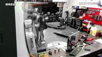 高中妹「討抱抱」　被男伴載撞外送員