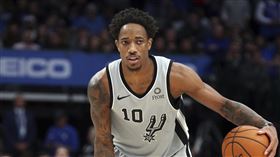 ▲德羅森（DeMar DeRozan）飆全隊最高31分，止不住馬刺7連敗。（圖／美聯社／達志影像）