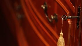 木質箱子,木箱,寶藏,寶物,遺物,(圖/翻攝自PIXABAY)