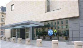 經濟合作暨發展組織（OECD）21日下修2020年全球經濟成長預估至2.9%。圖為OECD總部。（中央社)