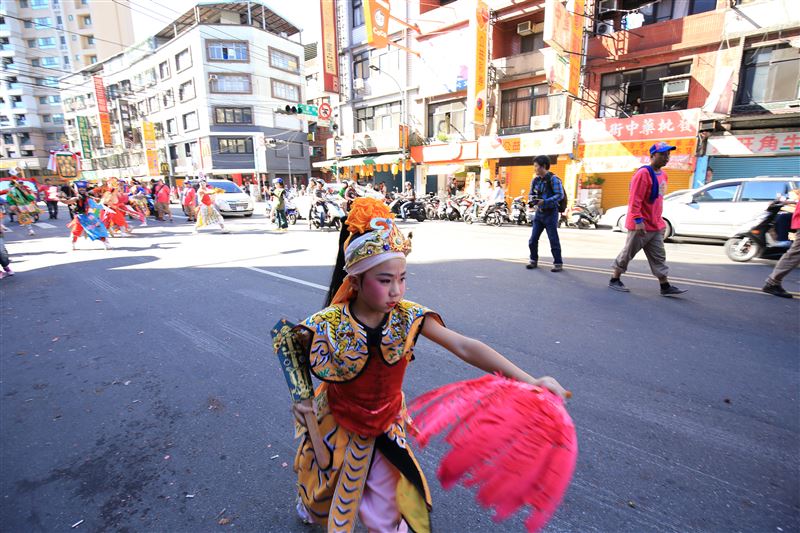 神攝手：周明宗