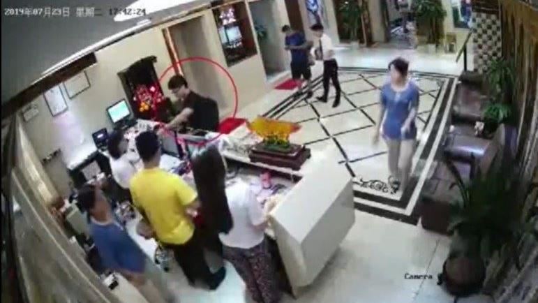 中國秀畫面　指鄭文傑3赴深圳嫖娼