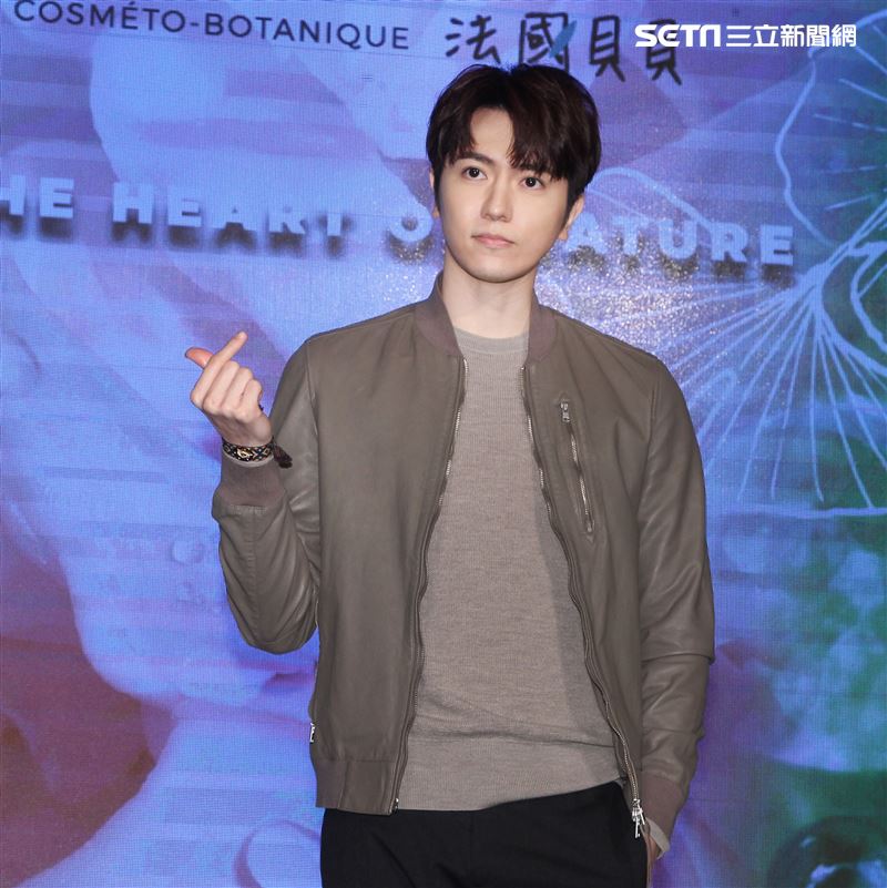 陳璽安擔任品牌「法國貝貝」愛心大使，幫助弱勢孩童。（記者邱榮吉/攝影）