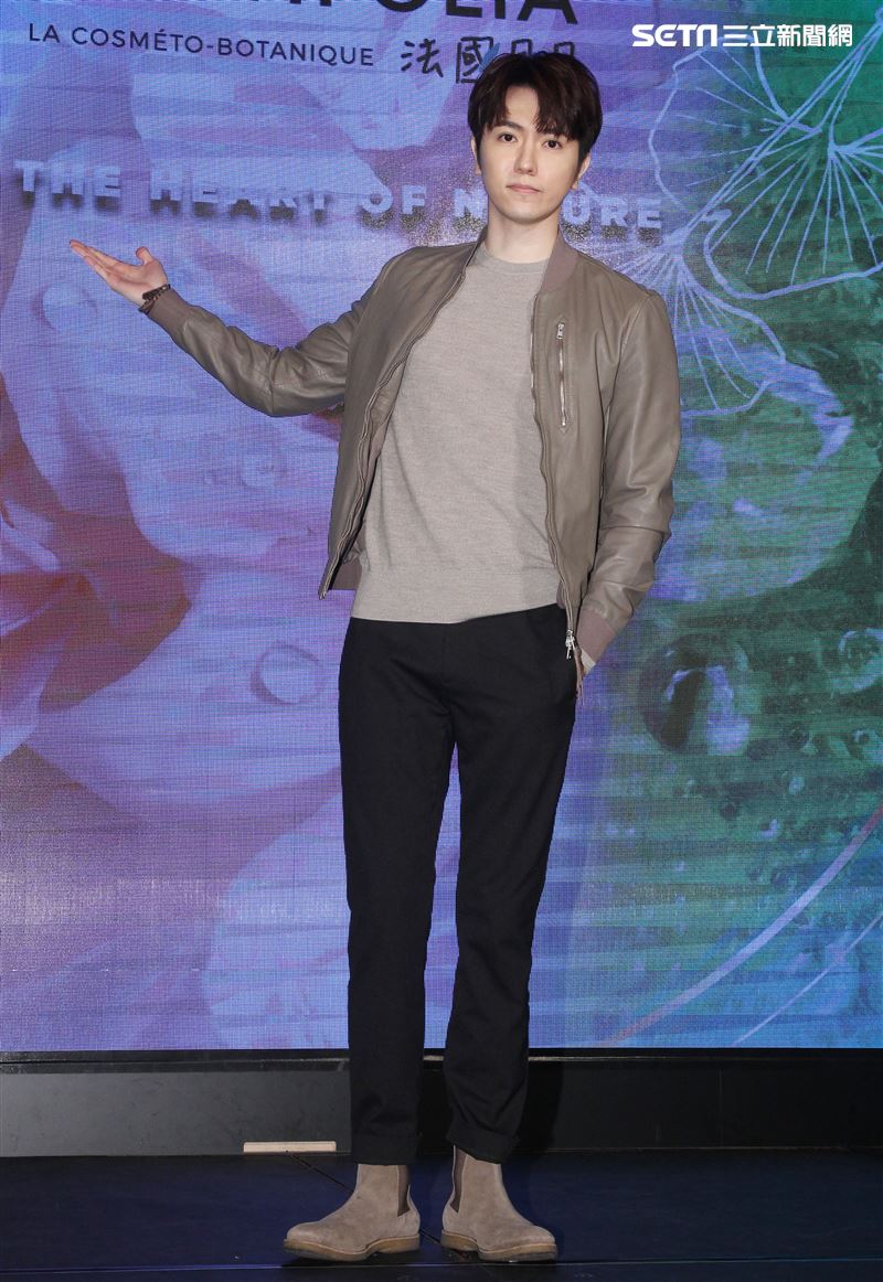 陳璽安擔任品牌「法國貝貝」愛心大使，幫助弱勢孩童。（記者邱榮吉/攝影）