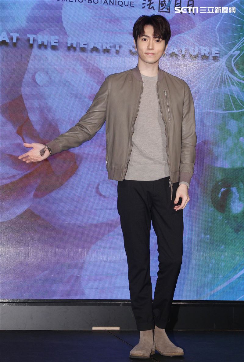 陳璽安擔任品牌「法國貝貝」愛心大使，幫助弱勢孩童。（記者邱榮吉/攝影）