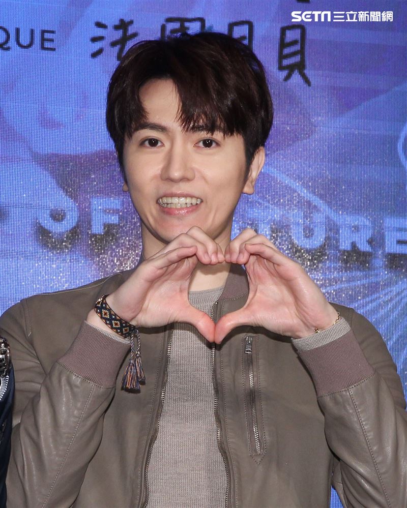 陳璽安擔任品牌「法國貝貝」愛心大使，幫助弱勢孩童。（記者邱榮吉/攝影）