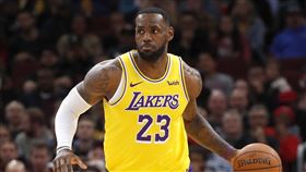 ▲詹姆斯（LeBron James）連7場比賽傳出10次以上助攻。（圖／美聯社／達志影像）