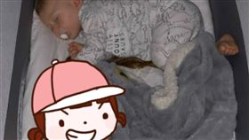 母親,噩夢,替身,頭髮,假人頭,英國,小孩,習慣,戒掉,依賴 圖／翻攝自Ilarni Clark臉書