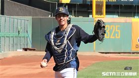 張奕歐力士隊友木須菲力普。(圖／記者王怡翔攝影）