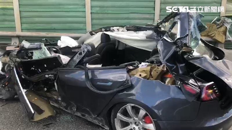 駕特斯拉車禍墜橋　最後報平安內容曝
