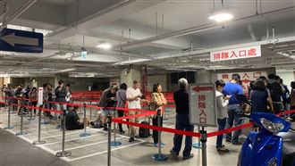 黑購節首日　好市多內湖店排隊人潮慘