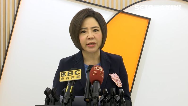 學生妹遭逼買化妝品！于美人號召報警