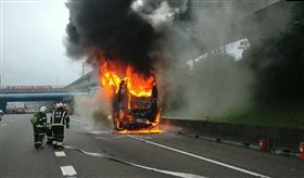 桃園,火燒車,國道,回堵,桃園客運