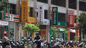 仲介買賣收取佣金，應報繳綜合所得稅（圖／資料照）