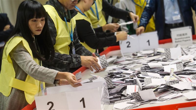 官媒不提泛民大勝　稱社會動亂擾選舉