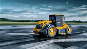 ▲JCB Fastrac Two成為地表最速拖拉機（圖／翻攝網路）