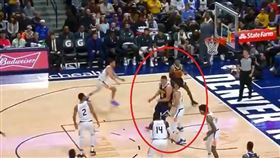 NBA／背後長眼？小丑神傳隊友暴扣
NBA,丹佛金塊,Nikola Jokic,傳球
翻攝自推特