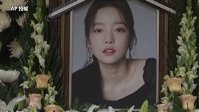 具荷拉 遺照 靈堂 圖/AP授權