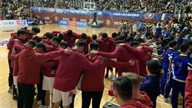 ▲輔大中美堂賽前默哀33秒。（圖／大專體總提供）