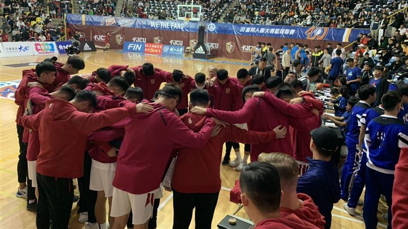 籃球／UBA開打　為教練默哀33秒