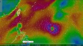 熱帶性低氣壓恐發展成第28號颱風「北冕」（圖／氣象局風場預報圖）