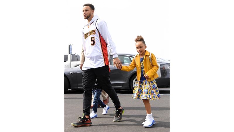 NBA／怎一直輸？柯瑞女兒問倒格林