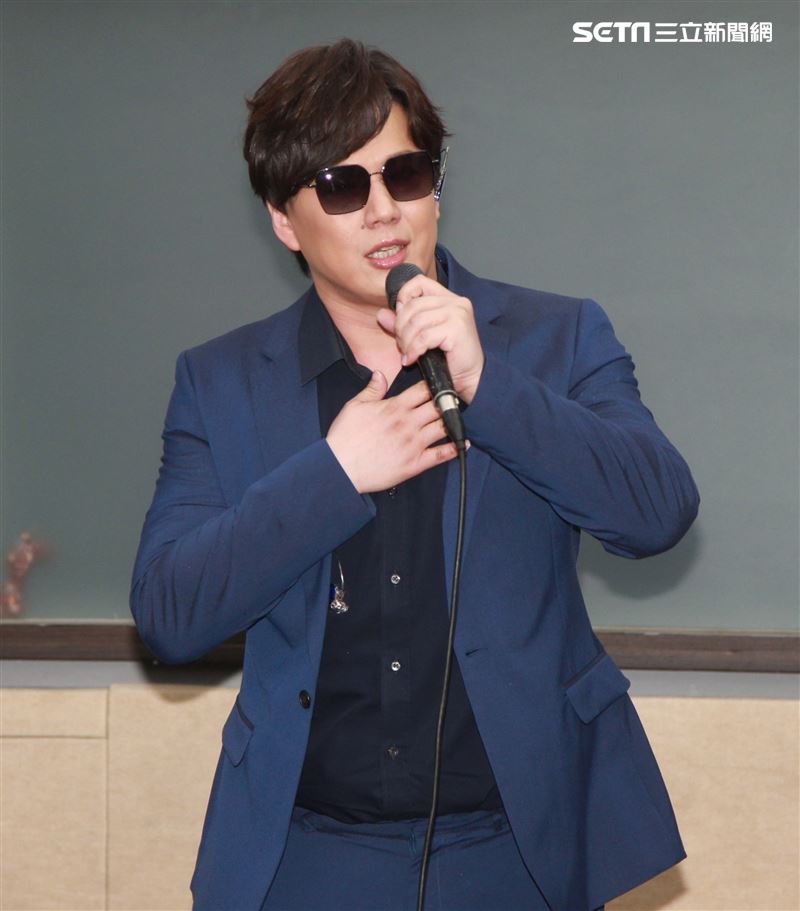 金曲歌王蕭煌奇將二度登上台北小巨蛋開唱，緊鑼密鼓為演唱會練團。（記者邱榮吉/攝影）