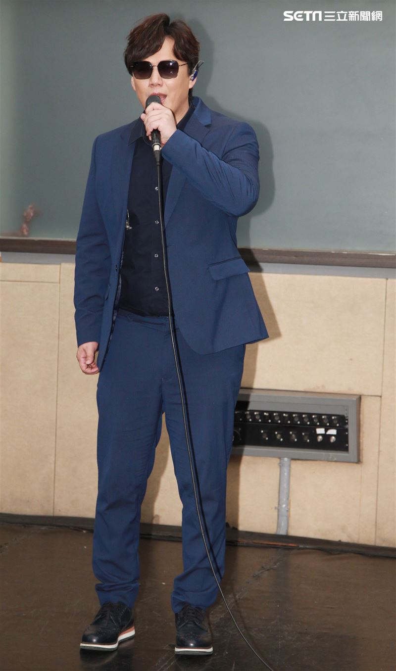 金曲歌王蕭煌奇將二度登上台北小巨蛋開唱，緊鑼密鼓為演唱會練團。（記者邱榮吉/攝影）