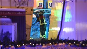 聖誕,市集,雲霄飛車,過山車,撞擊,德國,柏林,搶救,Landsberger Allee,訓練,遊樂園 圖／翻攝自推特https://parg.co/FsD