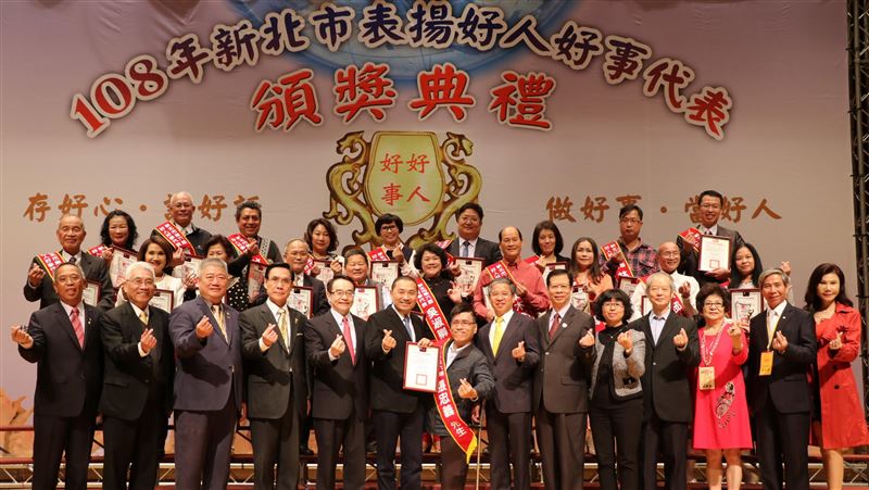 神父杜仁奉獻偏鄉　獲表揚好人好事