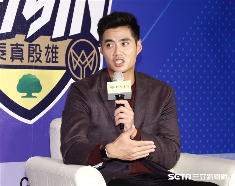 陳偉殷返台記者會。（圖/記者林聖凱攝影）