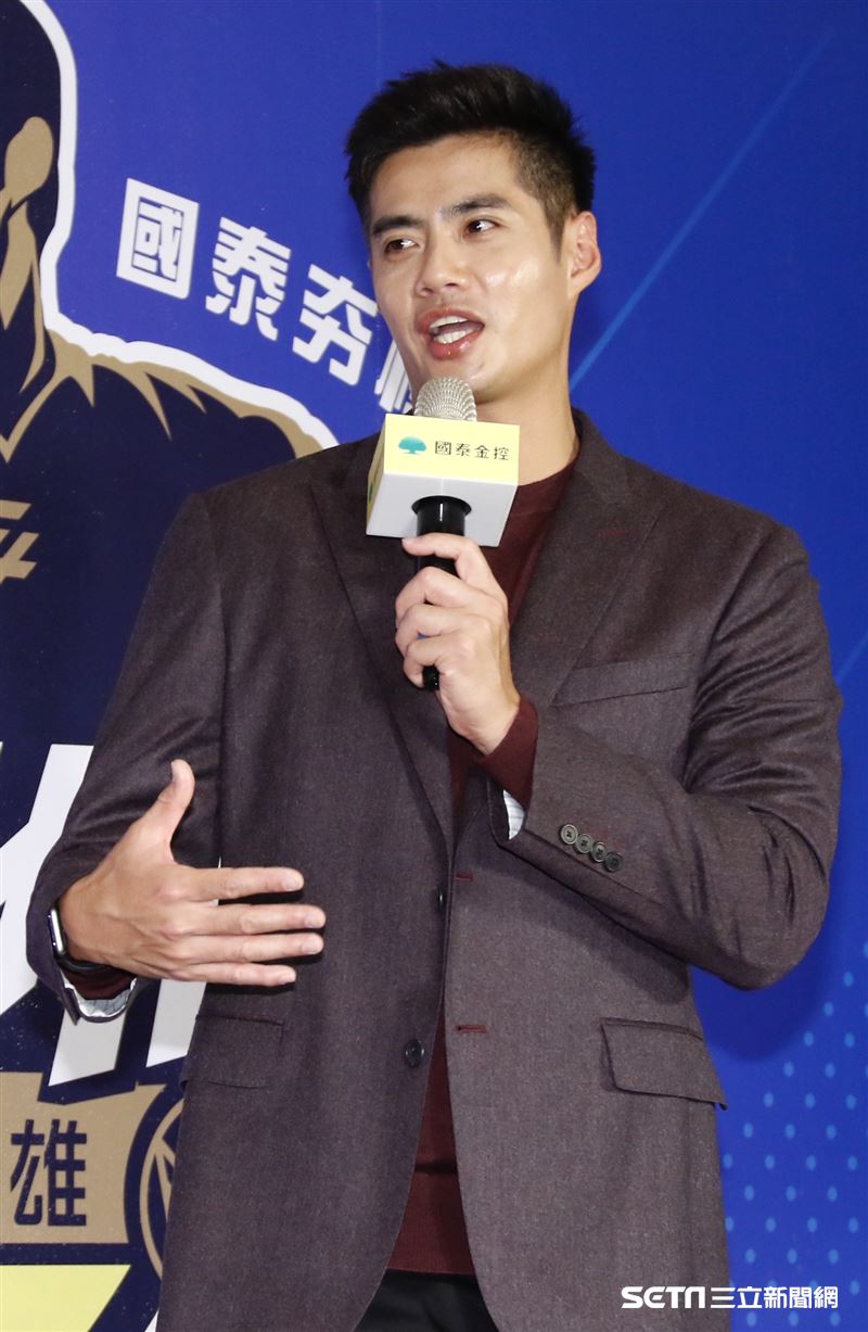 陳偉殷返台記者會。（圖/記者林聖凱攝影）