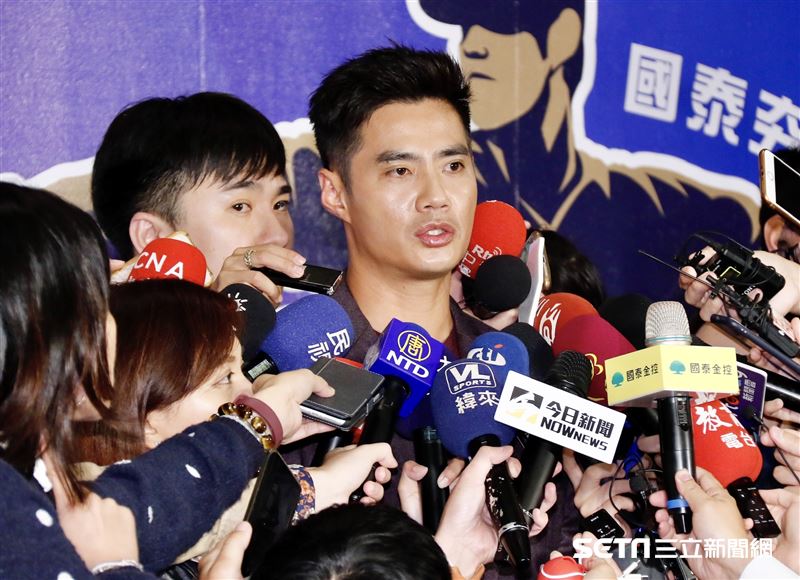 陳偉殷返台記者會。（圖/記者林聖凱攝影）