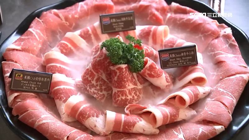 冬天火鍋怎麼吃？冷藏肉建議搭蔬菜湯